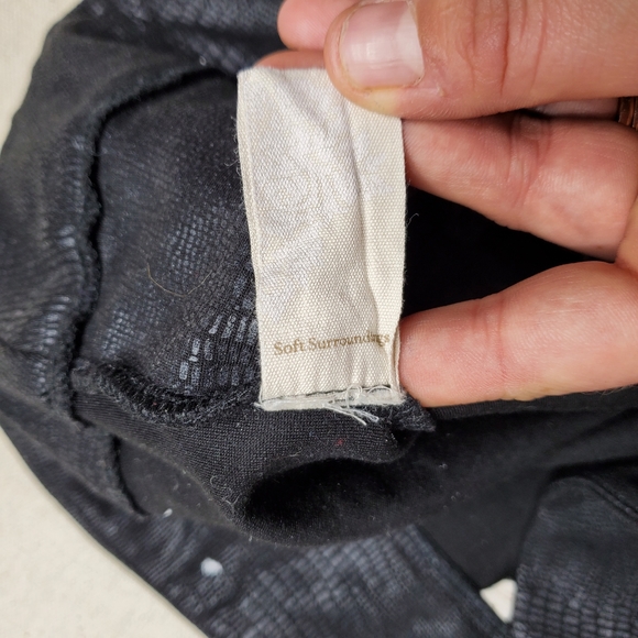 Soft Surroundings Charlize Ponte Black Foil Pants Womens Large Cropped Leggings - Picture 4 of 10